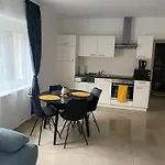Seos Self Check In ,gratis Parken,apartment Mit Schlaf Und Studioapartmet * Graz