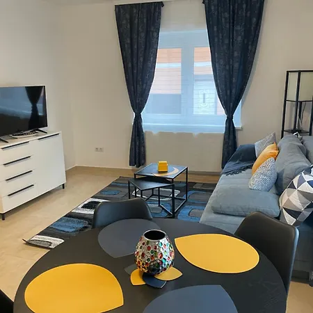 Seos Self Check In ,gratis Parken,apartment Mit Schlaf Und Studioapartmet Graz